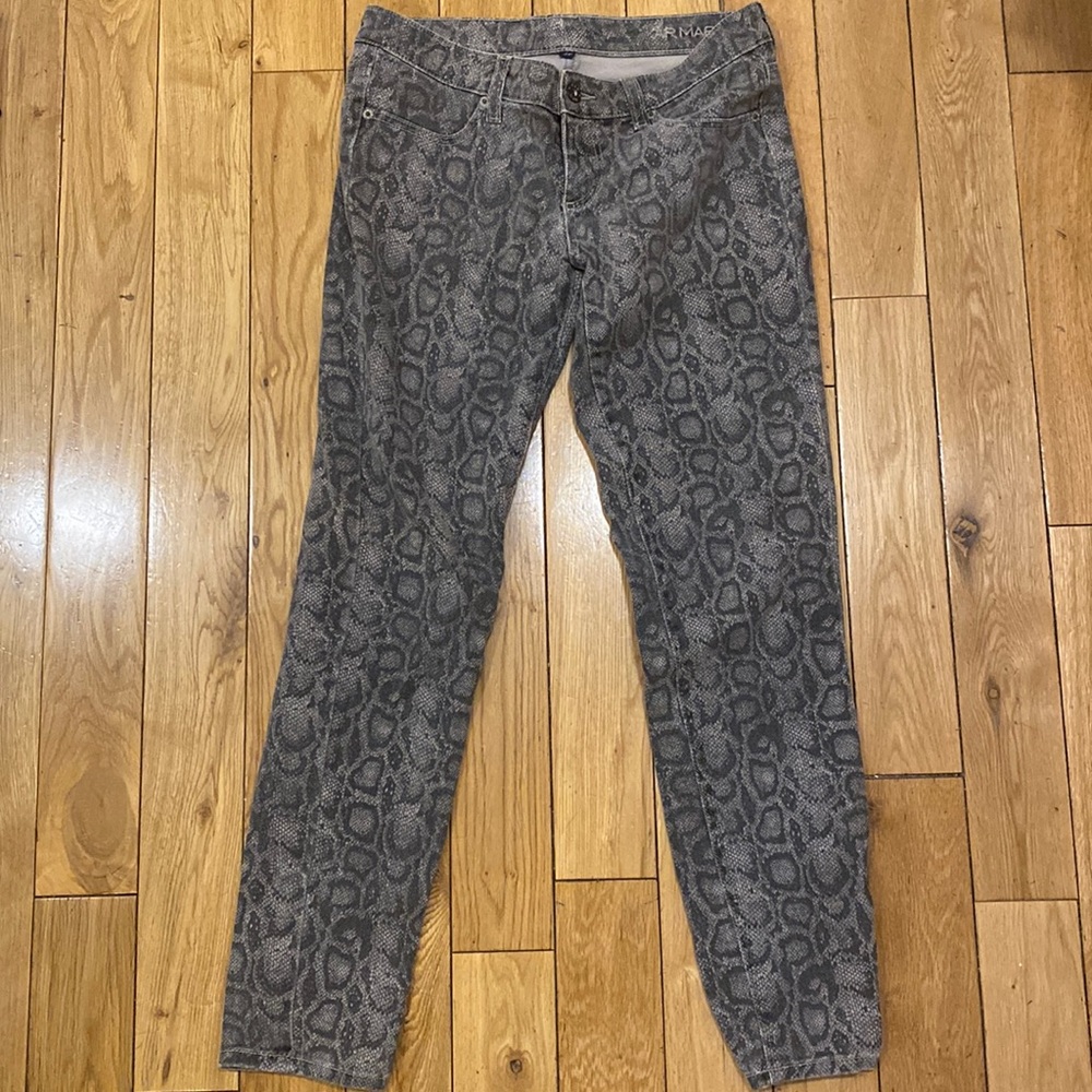 CARMAR Women's snake print low rise jeans, Size 27